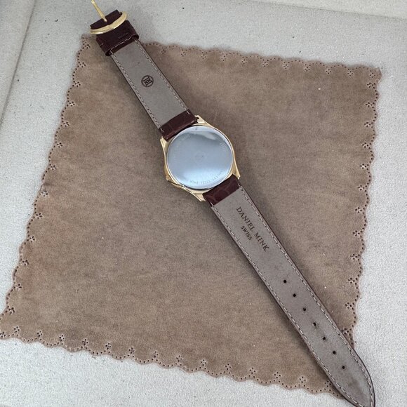 Vintage Stunning Daniel Mink Designer Swiss Made Watch extra thin 6.5MM - Picture 8 of 10